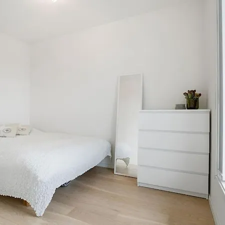 Central 2 Bedroom